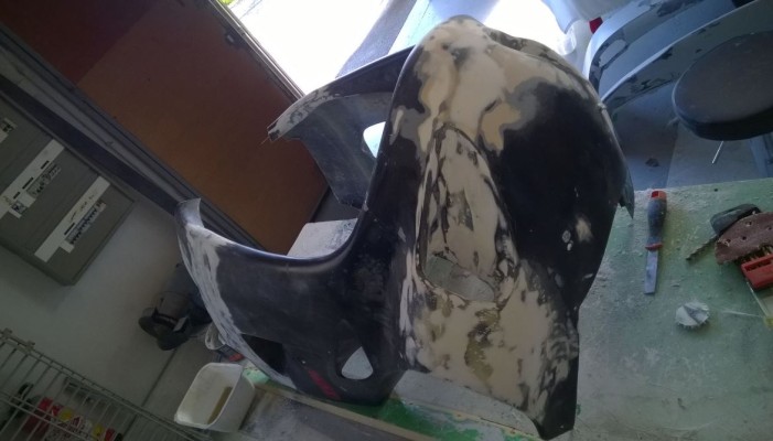 Modification de carenage de moto Dragster