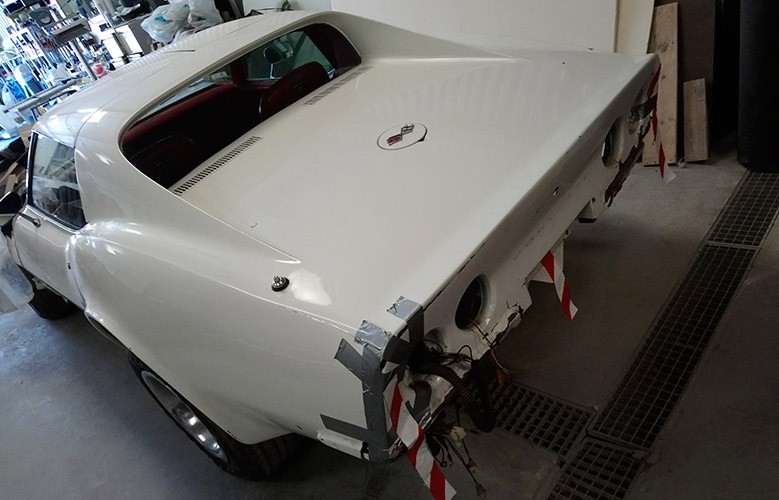Corvette Stingray : pendant restauration
