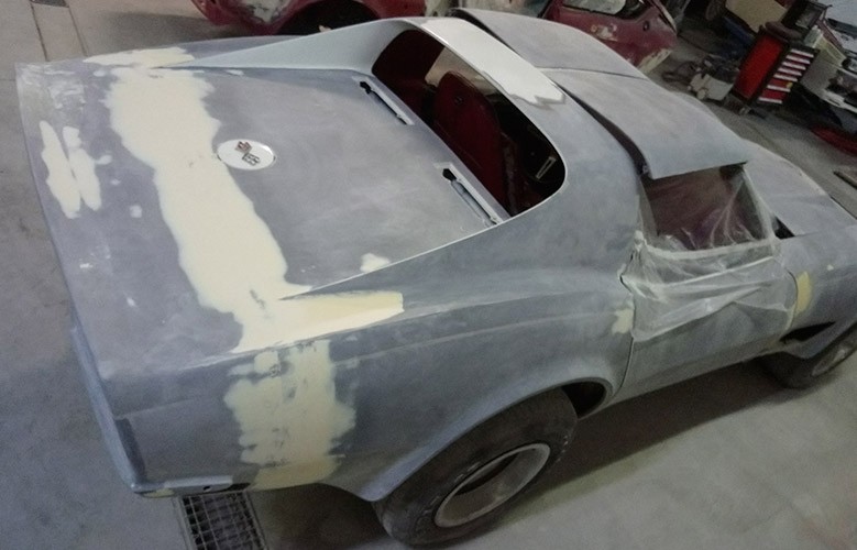 Corvette Stingray : pendant restauration